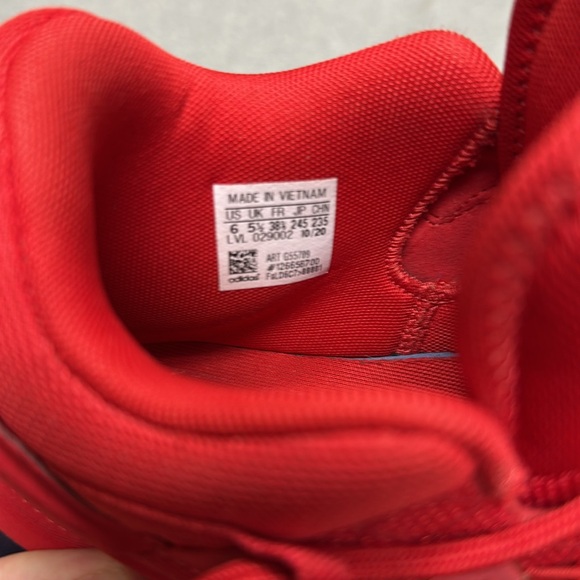 Kids size 6 Adidas D.O.N. Issue #2 basketball shoes. - Picture 4 of 4